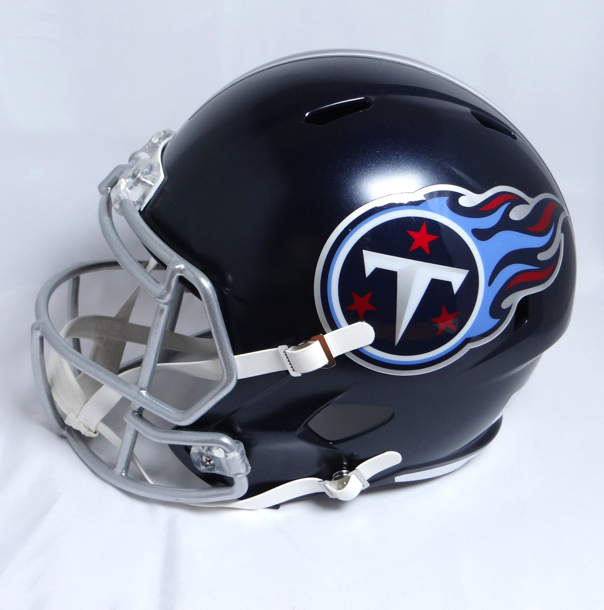 AJ Brown Autographed Tennessee Titans F/S Speed Helmet-Beckett W Hologram