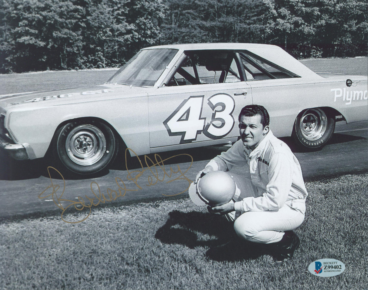 NASCAR Richard Petty Authentic Signed 8x10 Black & White Photo BAS #Z99402