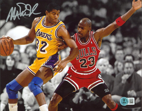 Lakers Magic Johnson Signed 8x10 Spotlight Photo w/ Michael Jordan Photo BAS Witnessed #1W312942