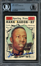 Hank Aaron Autographed 1961 Topps Card #577 Milwaukee Braves Beckett BAS #11627907