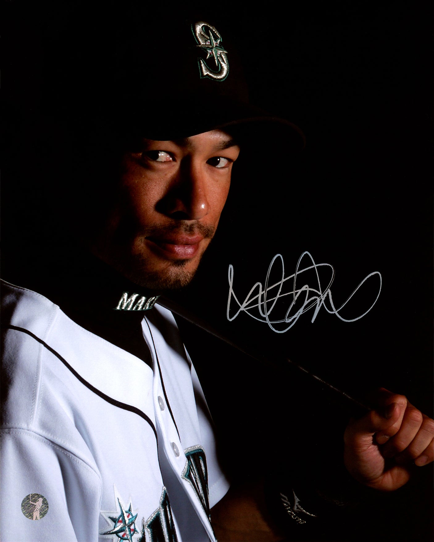 Ichiro Suzuki Autographed 8x10 Photo Seattle Mariners IS Holo Stock #190511