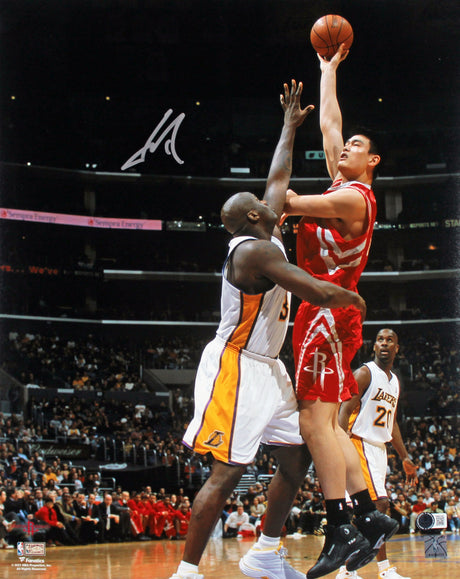 Rockets Yao Ming Authentic Signed 16x20 Vertical Photo w/ Shaq BAS Witnessed