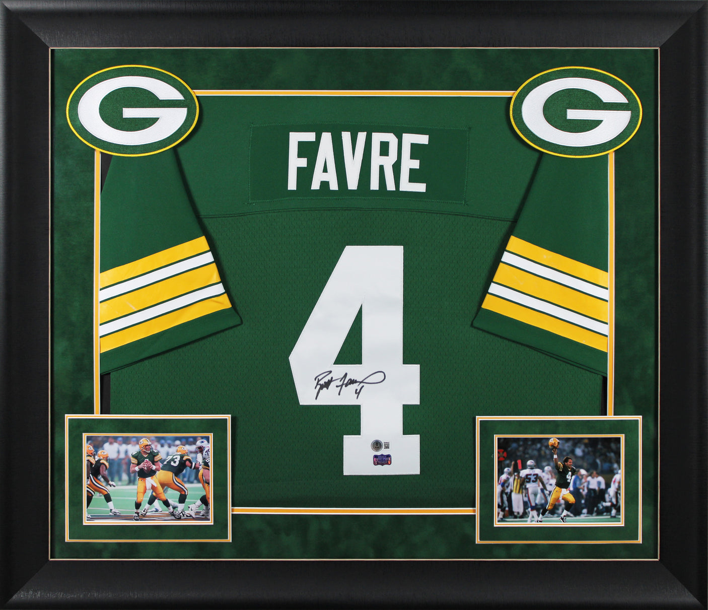 Packers Brett Favre Signed Green 1996 M&N Throwback Framed Jersey BAS Witnessed