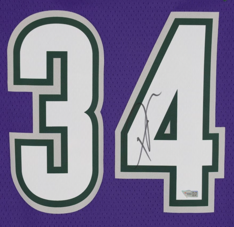 GIANNIS ANTETOKOUNMPO Autographed Milwaukee Bucks Purple Nike 2022-23 Classic Edition Swingman Jersey FANATICS