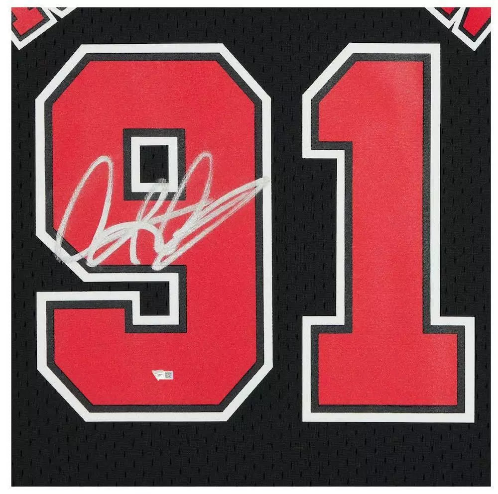 Dennis Rodman Autographed Chicago Bulls 1997-98 Mitchell & Ness Black Jersey Fanatics